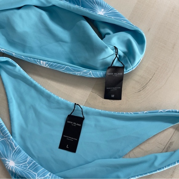 VAYA ISLAND Chelsea reversible floral printed blue cheeky sexy bikini travel m - Picture 8 of 11